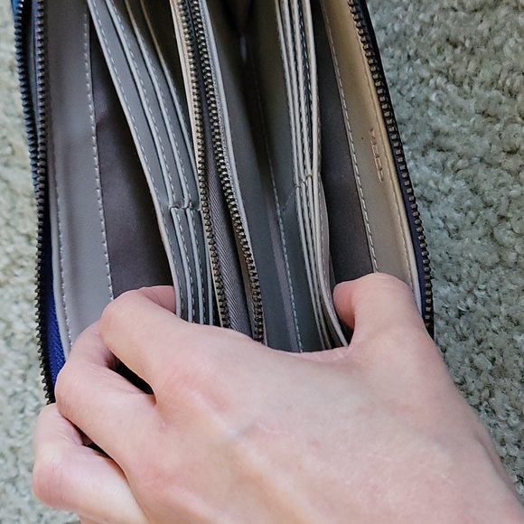 Reed Wallet / Wristlet - Picture 6 of 6